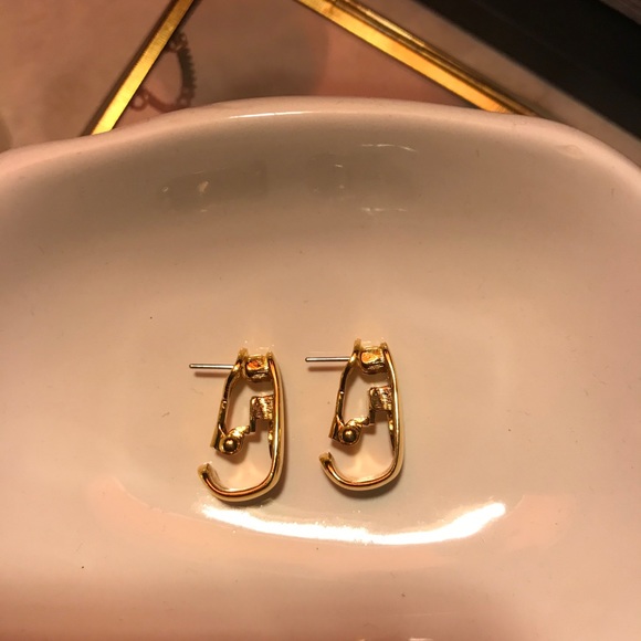 Jewelry - Picture 5 of 5